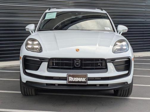 2025 Porsche Macan 