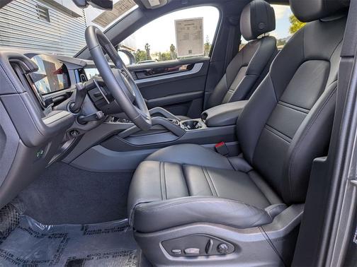 2025 Porsche Cayenne Cayenne
