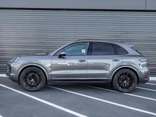 Quartzite Grey Metallic 2026 Porsche Cayenne Cayenne