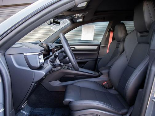Slate Grey Neo 2025 Porsche Macan Macan Electric 4