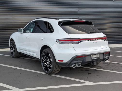 2025 Porsche Macan 