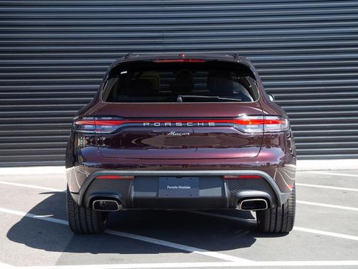 Copper Ruby Metallic 2026 Porsche Macan Macan