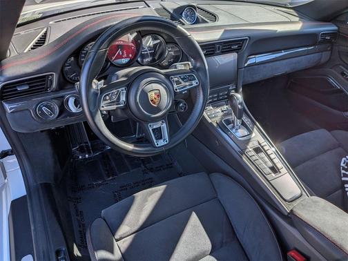 2018 Porsche 911 Targa 4 GTS