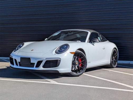 2018 Porsche 911 Targa 4 GTS