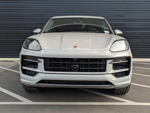 2026 Porsche Cayenne GTS