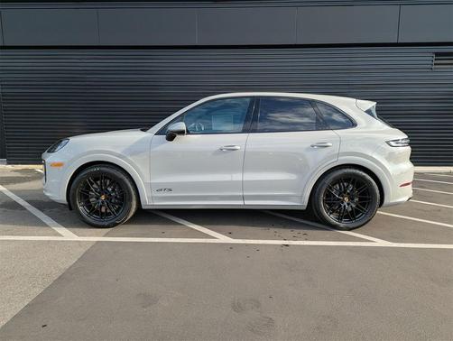 2026 Porsche Cayenne GTS