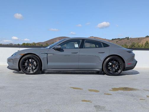 2026 Porsche Taycan 4