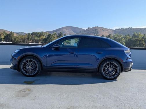 2025 Porsche Macan EV