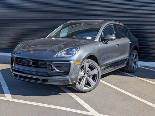 2026 Porsche Macan 