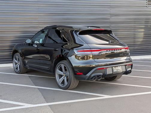 2025 Porsche Macan 