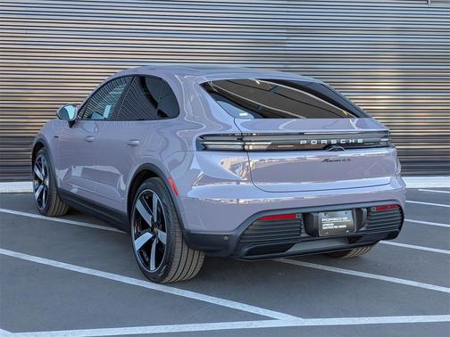 2025 Porsche Macan 4S