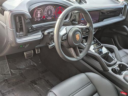 2026 Porsche Cayenne GTS