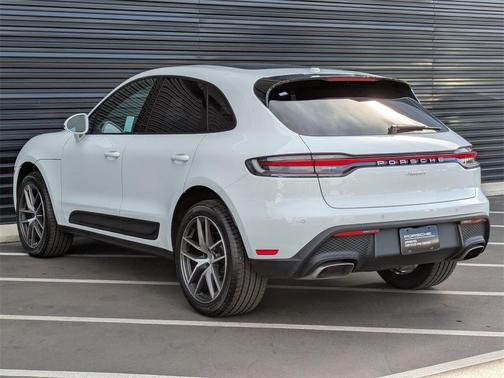 2025 Porsche Macan 