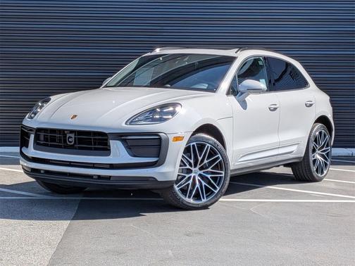 2026 Porsche Macan 