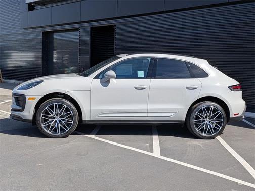 2026 Porsche Macan 