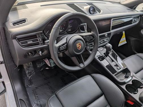 2026 Porsche Macan T