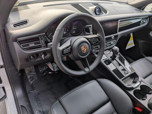 2026 Porsche Macan T