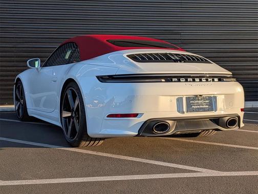 2026 Porsche 911 Carrera 4S Cabriolet