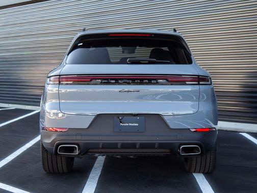 Arctic Grey 2026 Porsche Cayenne Cayenne