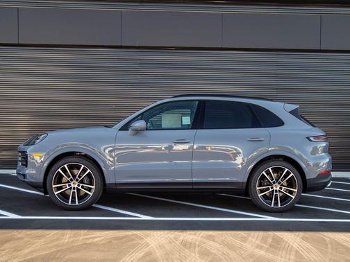 Arctic Grey 2026 Porsche Cayenne Cayenne