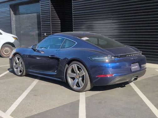 2025 Porsche 718 Cayman 