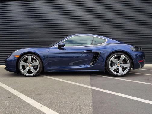 2025 Porsche 718 Cayman 