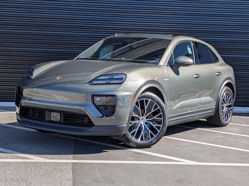 2026 Porsche Macan 