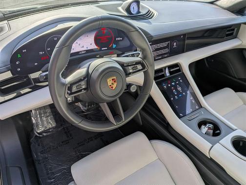 2024 Porsche Taycan GTS