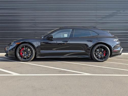 2024 Porsche Taycan GTS