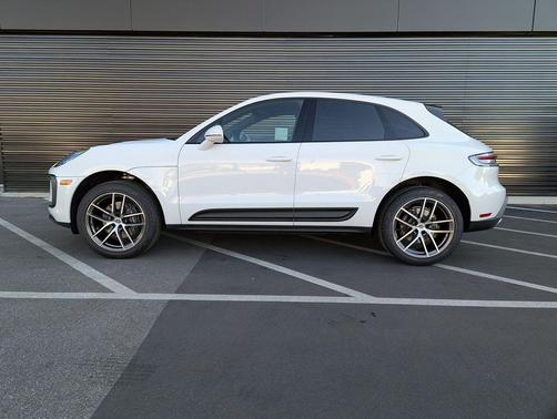 2025 Porsche Macan 