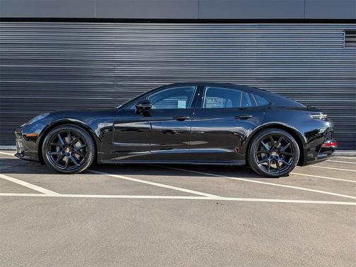 2026 Porsche Panamera 