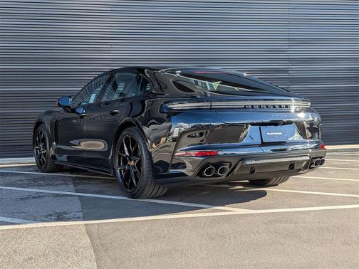 2026 Porsche Panamera 