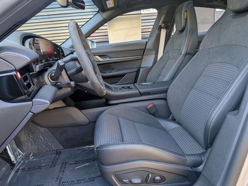 2026 Porsche Taycan 4S