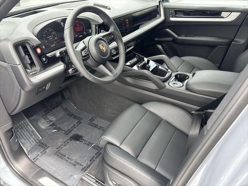 2025 Porsche Cayenne Base