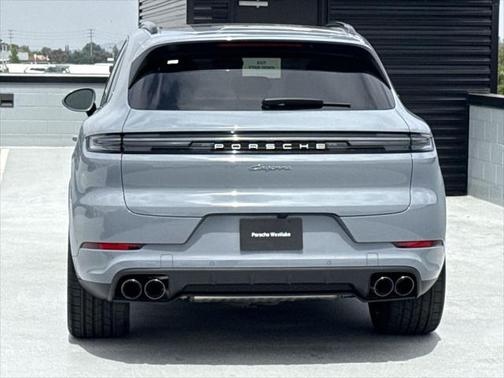 2025 Porsche Cayenne Base
