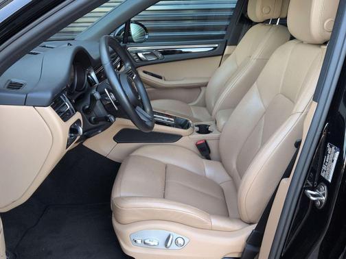 2025 Porsche Macan Macan