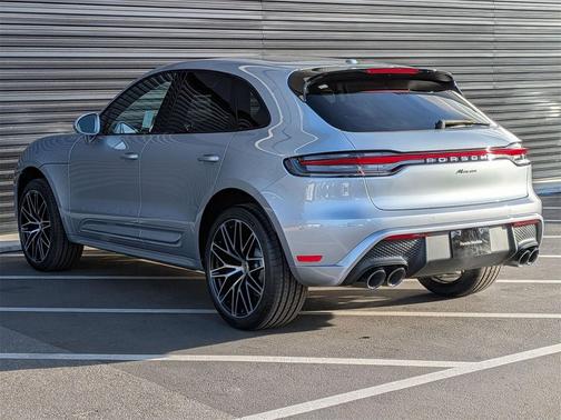 2026 Porsche Macan 