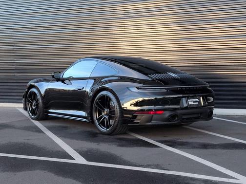 2023 Porsche 911 Carrera GTS
