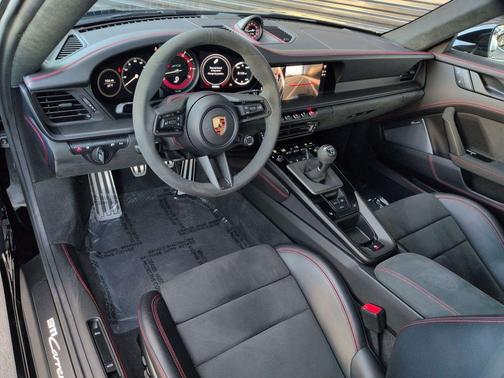 2023 Porsche 911 Carrera GTS