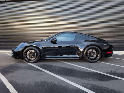 2023 Porsche 911 Carrera GTS