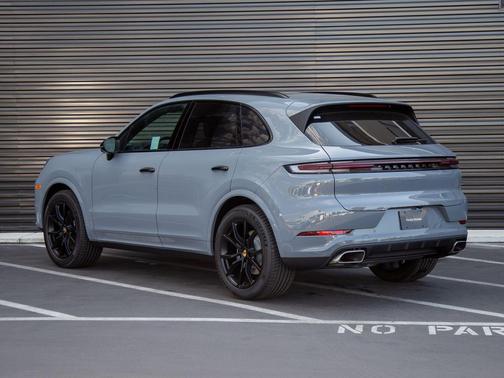 Arctic Grey 2026 Porsche Cayenne Cayenne