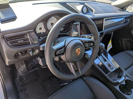 2026 Porsche Macan GTS