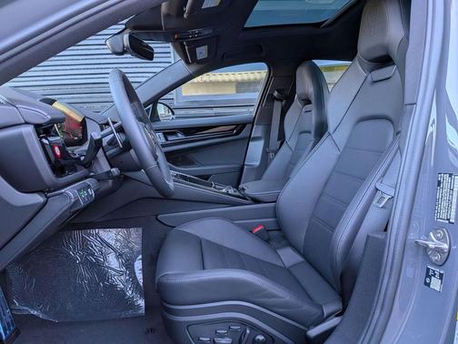 2026 Porsche Panamera 4 E-Hybrid