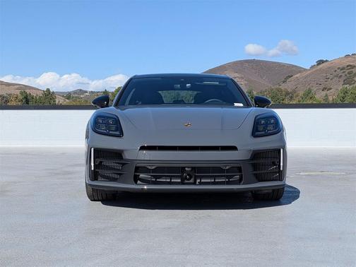 2026 Porsche Panamera 4 E-Hybrid