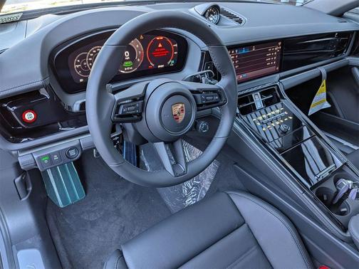 2026 Porsche Panamera 4 E-Hybrid