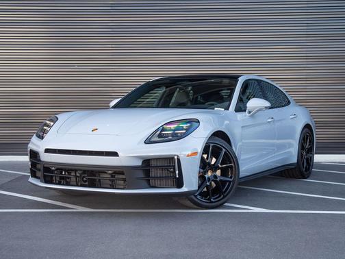 Ice Grey Metallic 2026 Porsche Panamera