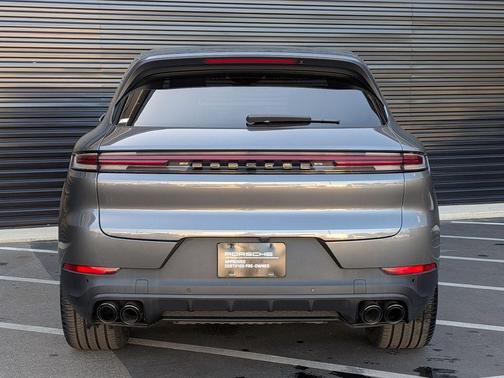 Quartzite Grey Metallic 2025 Porsche Cayenne Cayenne