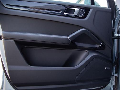 2023 Porsche Cayenne Cayenne