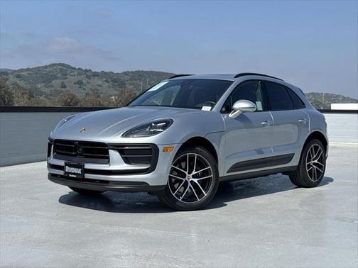 2025 Porsche Macan Base