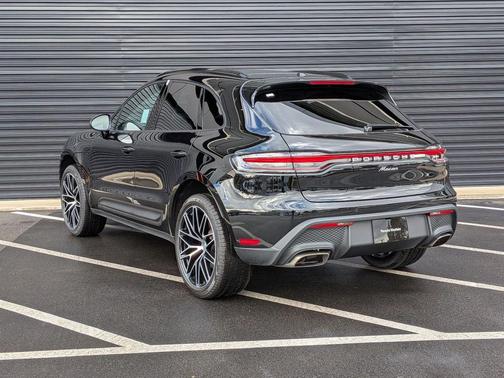 2026 Porsche Macan 